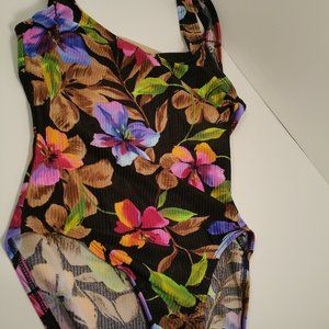OMG Beautiful Floral Print 1 Piece Swimsuit M 8/10